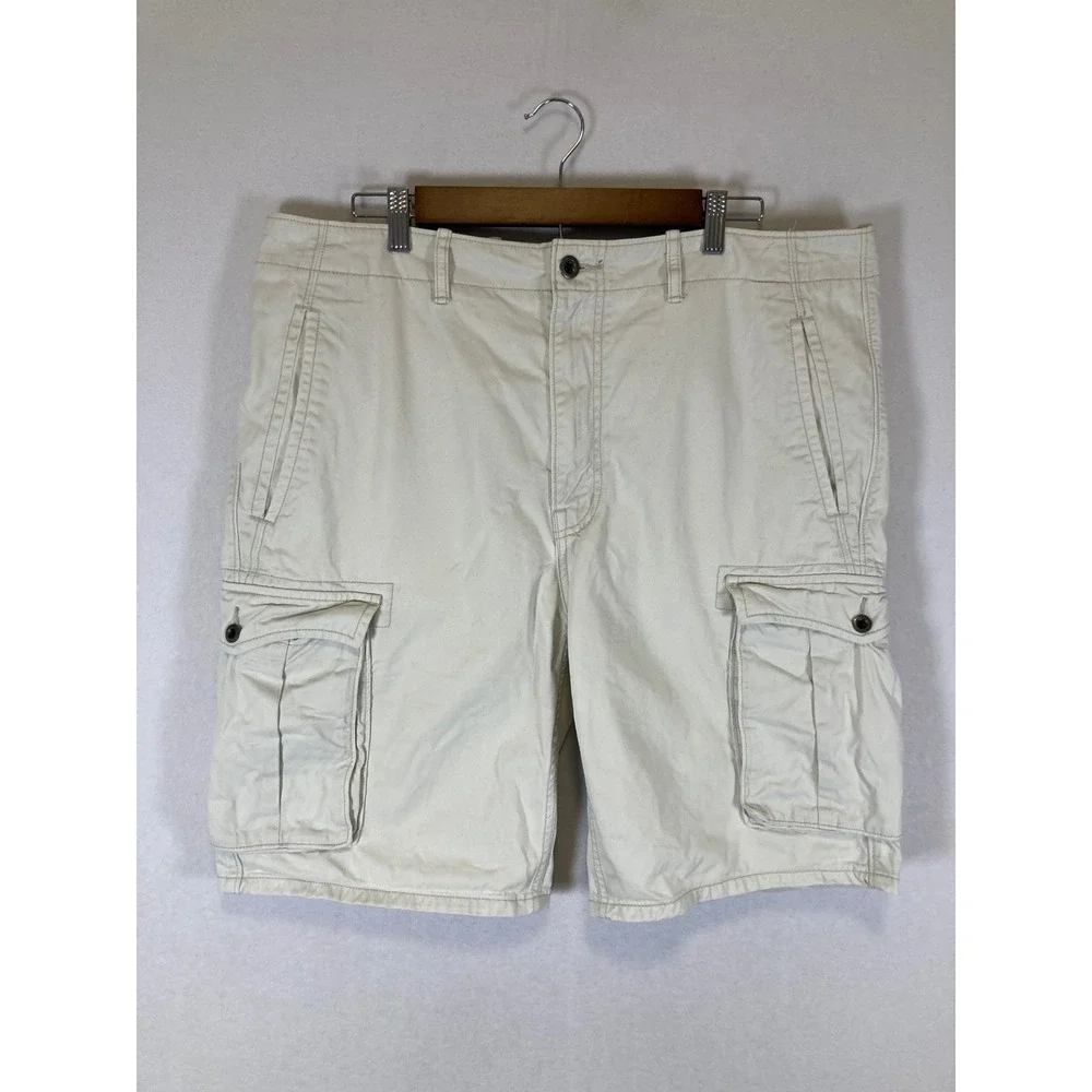 Rugged Utility Levi's Mens‎ 36 Cream Cotton Multi Pocket Cargo Shorts 12463-0028